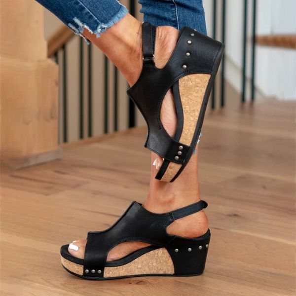 Sandalias ortopédicas ORIA: cómodas y elegantes.