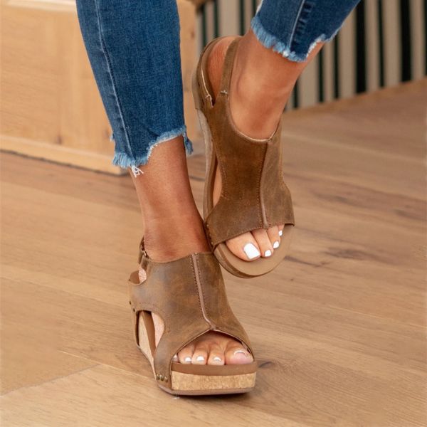 Sandalias ortopédicas ORIA: cómodas y elegantes.